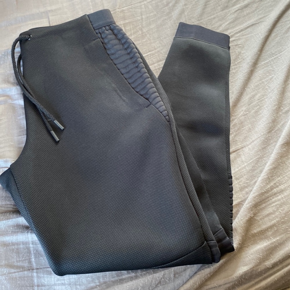 Under armor sweatpants